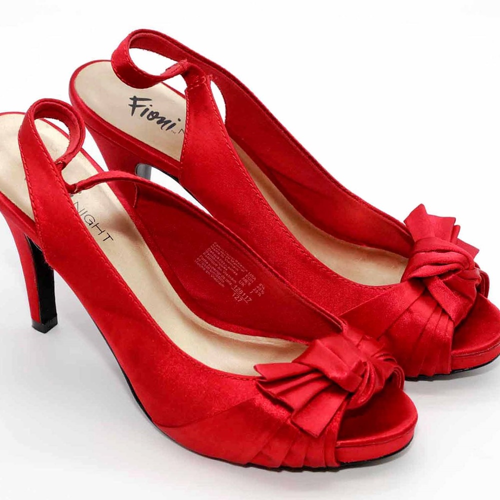 FIONI NIGHT RED SATIN PUMPS
